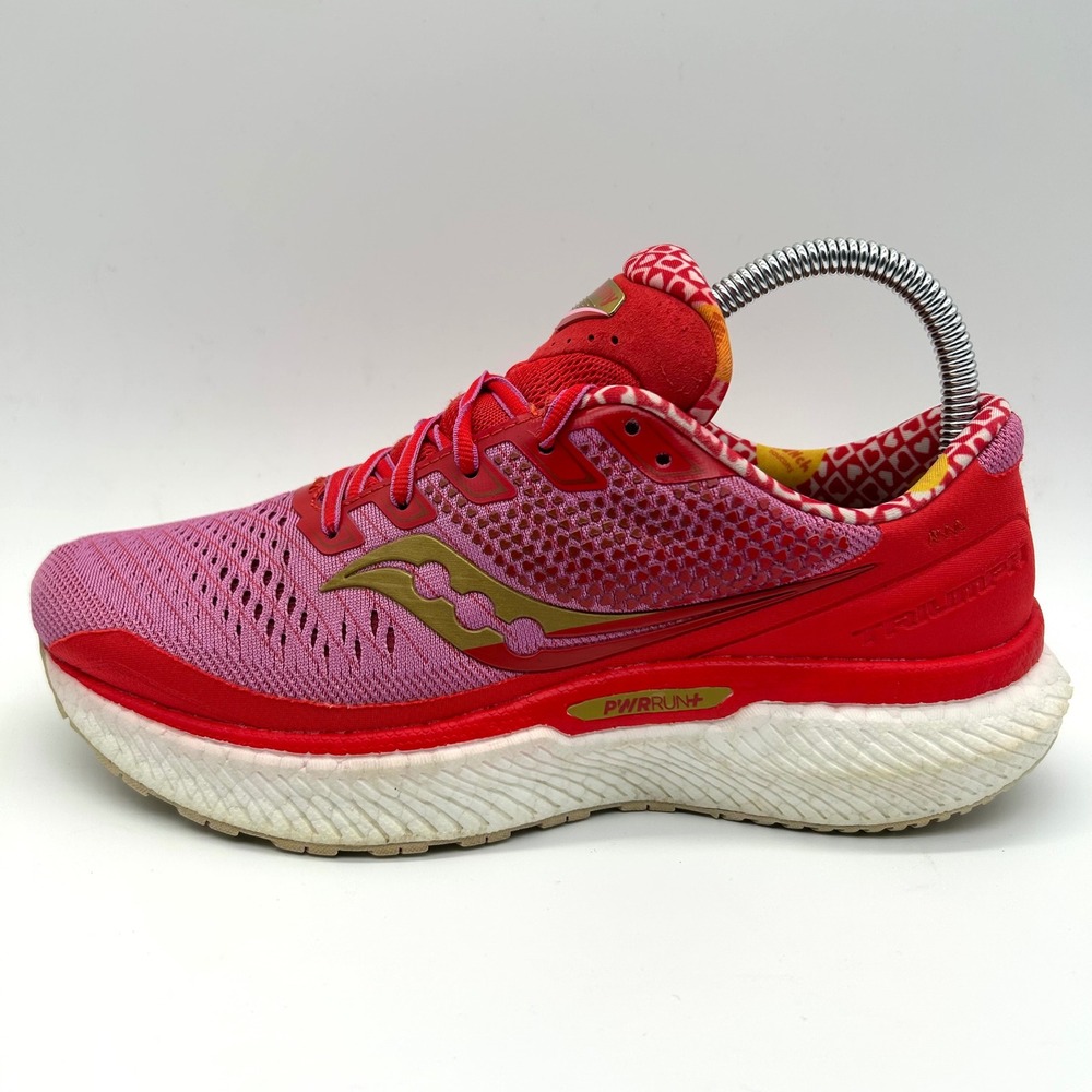 Saucony Triumph 18 Sneakers Women 7 Pink Red Galentines Day Running Shoes